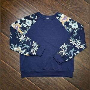 Shein Girls Pullover Blue Floral Long Sleeve Crewneck Sweater 11-12Y